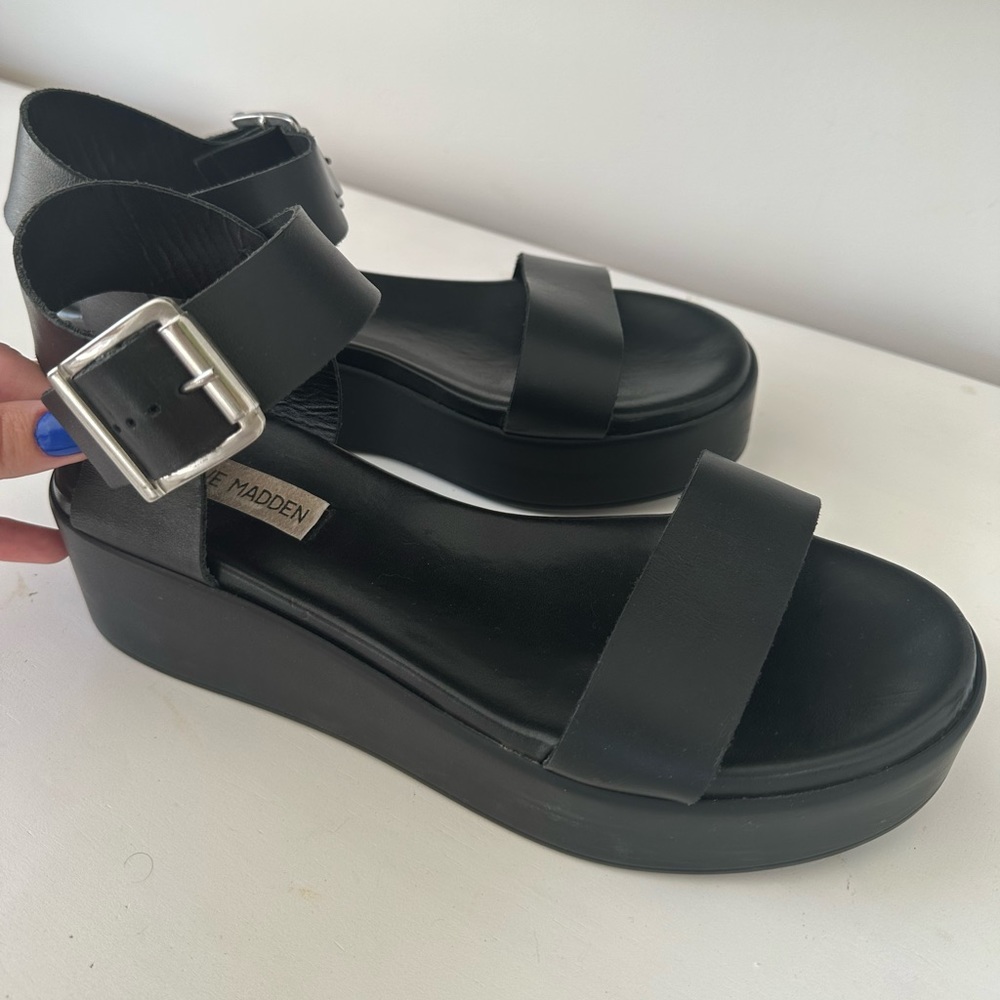 Steve Madden Keenan Black Learher Sandals